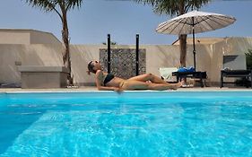 Mrbrown - Cinzia Resort Beach